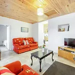 3 Bed In Roundstone Oc-i234 *