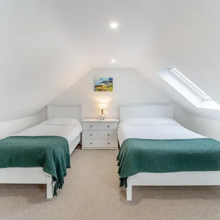 3 Bed In Roundstone Oc-i234 Holiday home